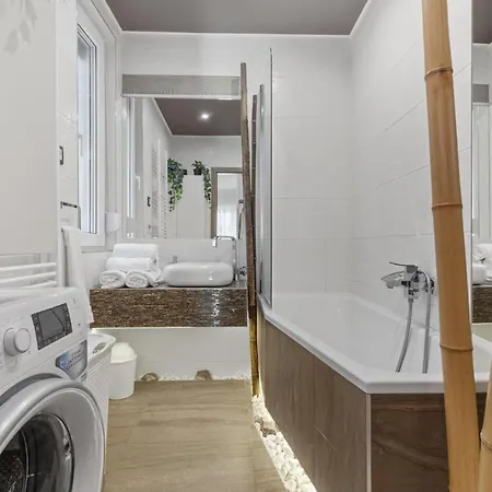 Апартаменты Paradise Retreat In